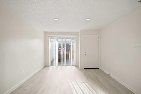 Immobilier commercial à vendre à Ocala, Floride: 8 chambres, 317.45 m2 № 2219303 - photo 5