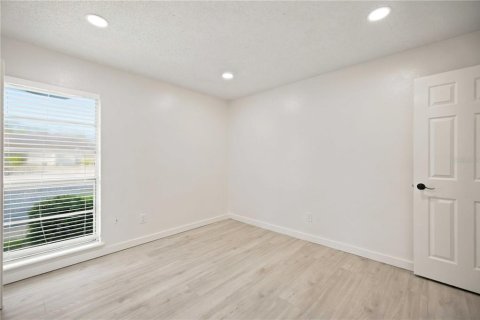 Immobilier commercial à vendre à Ocala, Floride: 8 chambres, 317.45 m2 № 2219303 - photo 9