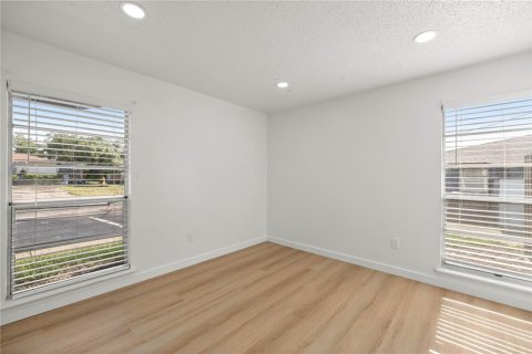 Immobilier commercial à vendre à Ocala, Floride: 8 chambres, 317.45 m2 № 2219303 - photo 23