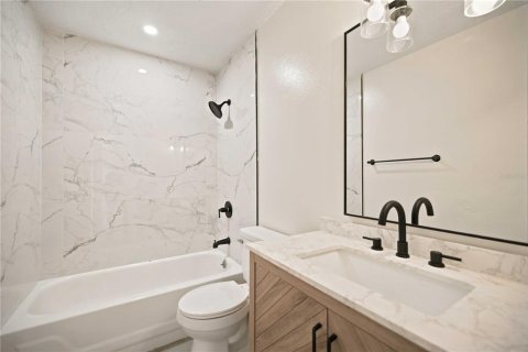 Immobilier commercial à vendre à Ocala, Floride: 8 chambres, 317.45 m2 № 2219303 - photo 12