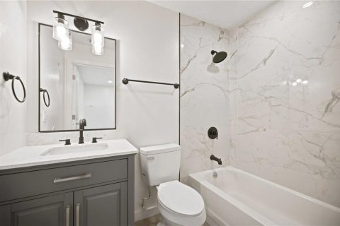 Immobilier commercial à vendre à Ocala, Floride: 8 chambres, 317.45 m2 № 2219303 - photo 11