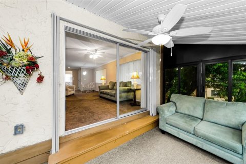 Condo in New Port Richey, Florida, 2 bedrooms № 2236485 - photo 29