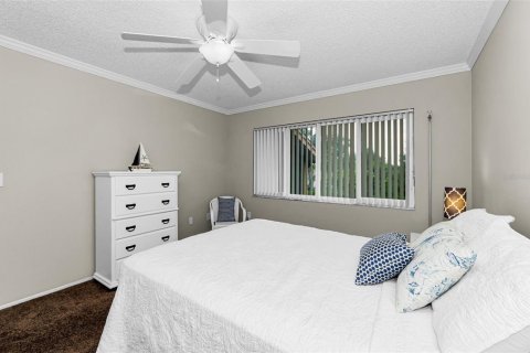 Condo in New Port Richey, Florida, 2 bedrooms № 2236485 - photo 21