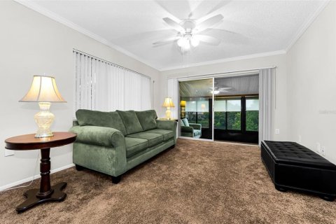 Condo in New Port Richey, Florida, 2 bedrooms № 2236485 - photo 16