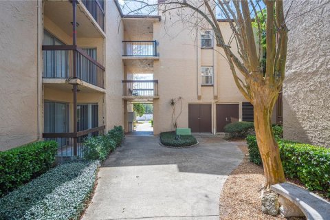 Condo in Lakeland, Florida, 2 bedrooms  № 1531335 - photo 13