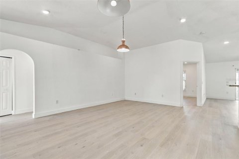 Villa ou maison à vendre à Orlando, Floride: 3 chambres, 151.8 m2 № 2414078 - photo 8