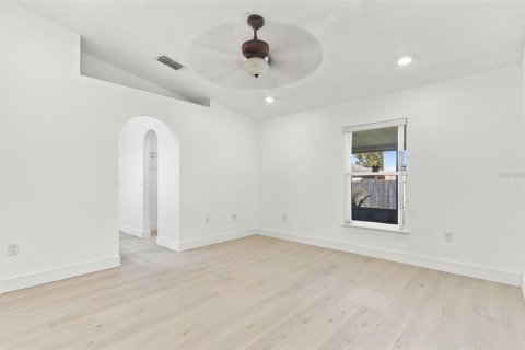Villa ou maison à vendre à Orlando, Floride: 3 chambres, 151.8 m2 № 2414078 - photo 24