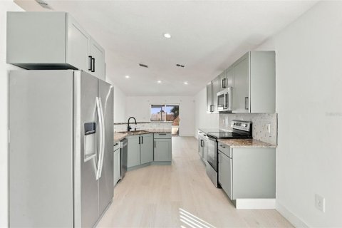 Villa ou maison à vendre à Orlando, Floride: 3 chambres, 151.8 m2 № 2414078 - photo 15