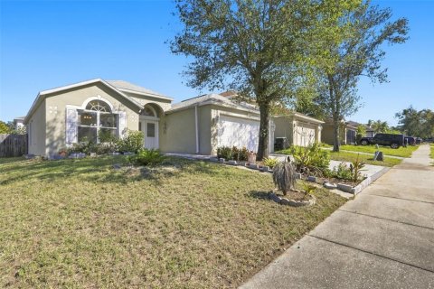 Villa ou maison à vendre à Orlando, Floride: 3 chambres, 151.8 m2 № 2414078 - photo 3