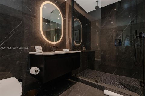 Condominio en alquiler en Miami, Florida, 2 dormitorios, 108.6 m2 № 2174026 - foto 12