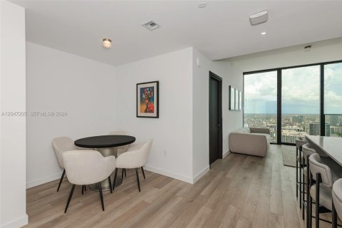 Condominio en alquiler en Miami, Florida, 2 dormitorios, 108.6 m2 № 2174026 - foto 22