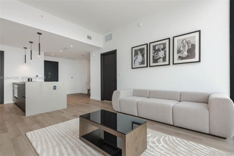 Condominio en alquiler en Miami, Florida, 2 dormitorios, 108.6 m2 № 2174026 - foto 3