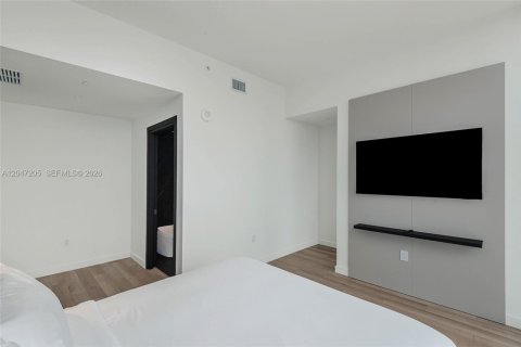 Condominio en alquiler en Miami, Florida, 2 dormitorios, 108.6 m2 № 2174026 - foto 17