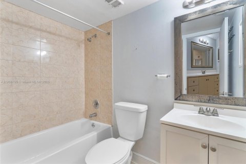 Copropriété à louer à Miami, Floride: 3 chambres, 102.38 m2 № 1964956 - photo 8