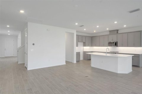 Casa en venta en Land O' Lakes, Florida, 5 dormitorios, 329.8 m2 № 2152392 - foto 21