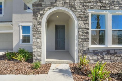 Casa en venta en Land O' Lakes, Florida, 5 dormitorios, 329.8 m2 № 2152392 - foto 5