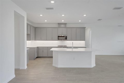 Casa en venta en Land O' Lakes, Florida, 5 dormitorios, 329.8 m2 № 2152392 - foto 20