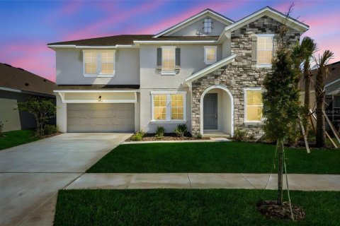 Casa en venta en Land O' Lakes, Florida, 5 dormitorios, 329.8 m2 № 2152392 - foto 2