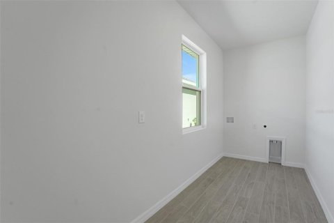 Casa en venta en Land O' Lakes, Florida, 5 dormitorios, 329.8 m2 № 2152392 - foto 30