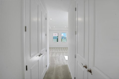 Casa en venta en Land O' Lakes, Florida, 5 dormitorios, 329.8 m2 № 2152392 - foto 23