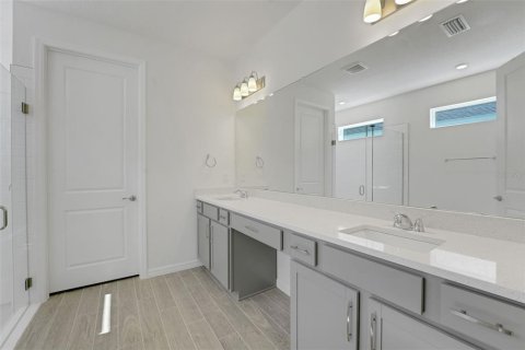 Casa en venta en Land O' Lakes, Florida, 5 dormitorios, 329.8 m2 № 2152392 - foto 25