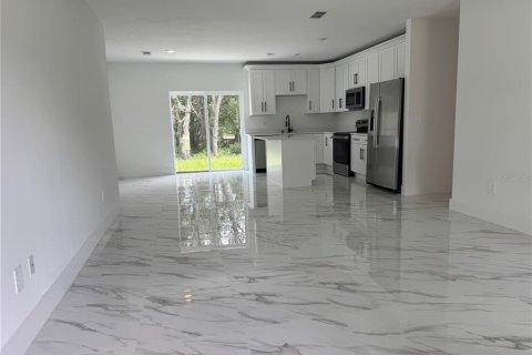 Villa ou maison à vendre à Citrus Springs, Floride: 4 chambres, 196.86 m2 № 1870711 - photo 2