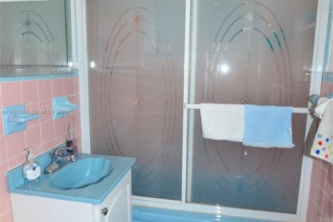 Condominio en alquiler en Miami Beach, Florida, 39.02 m2 № 1996653 - foto 14