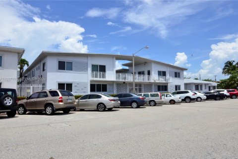 Condominio en alquiler en Miami Beach, Florida, 39.02 m2 № 1996653 - foto 3