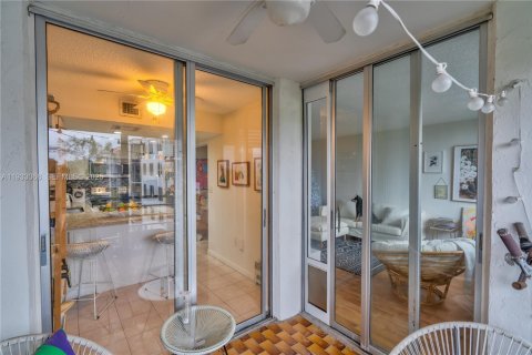 Купить кондоминиум в Норт-Майами-Бич, Флорида 2 спальни, 112.69м2, № 1994347 - фото 12