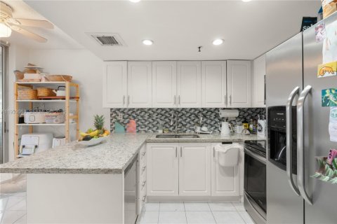 Купить кондоминиум в Норт-Майами-Бич, Флорида 2 спальни, 112.69м2, № 1994347 - фото 8