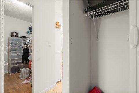 Купить кондоминиум в Норт-Майами-Бич, Флорида 2 спальни, 112.69м2, № 1994347 - фото 18