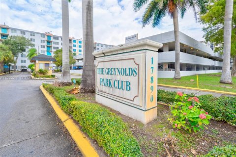 Купить кондоминиум в Норт-Майами-Бич, Флорида 2 спальни, 112.69м2, № 1994347 - фото 23