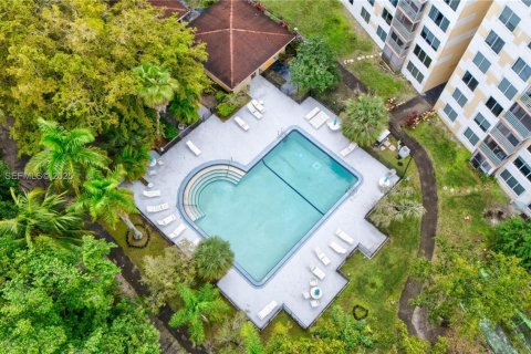 Купить кондоминиум в Норт-Майами-Бич, Флорида 2 спальни, 112.69м2, № 1994347 - фото 30