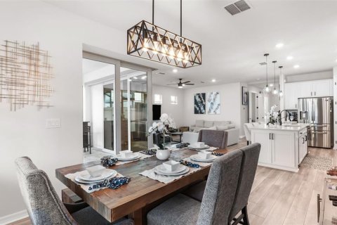 Villa ou maison à vendre à Tampa, Floride: 4 chambres, 272.95 m2 № 2427351 - photo 16