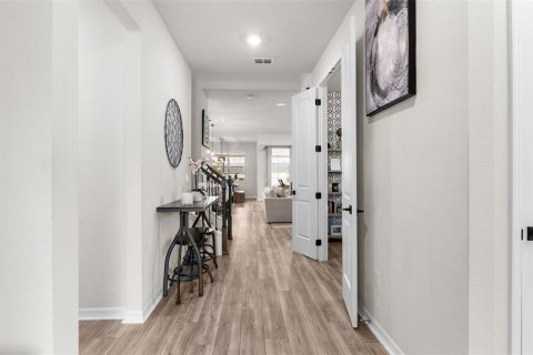 Villa ou maison à vendre à Tampa, Floride: 4 chambres, 272.95 m2 № 2427351 - photo 3