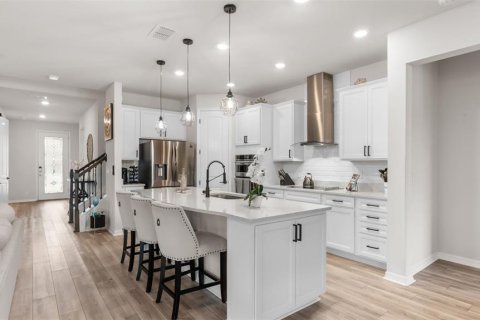 Villa ou maison à vendre à Tampa, Floride: 4 chambres, 272.95 m2 № 2427351 - photo 12