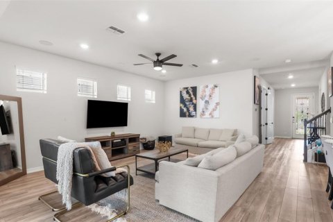 Villa ou maison à vendre à Tampa, Floride: 4 chambres, 272.95 m2 № 2427351 - photo 18