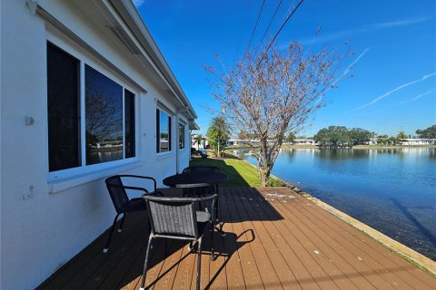 Villa ou maison à vendre à Pinellas Park, Floride: 2 chambres, 153.01 m2 № 2208688 - photo 9