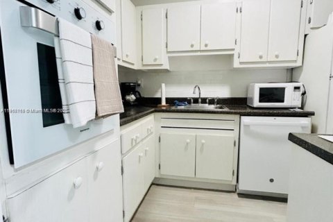 Copropriété à vendre à Miami Beach, Floride: 1 chambre, 62.71 m2 № 2017065 - photo 4