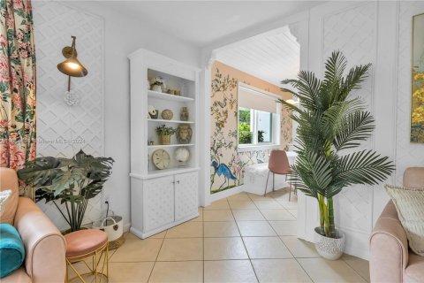 House in Hollywood, Florida 2 bedrooms, 80.82 sq.m. № 1865340 - photo 16