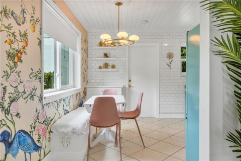 House in Hollywood, Florida 2 bedrooms, 80.82 sq.m. № 1865340 - photo 20
