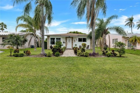 House in Hollywood, Florida 2 bedrooms, 80.82 sq.m. № 1865340 - photo 3