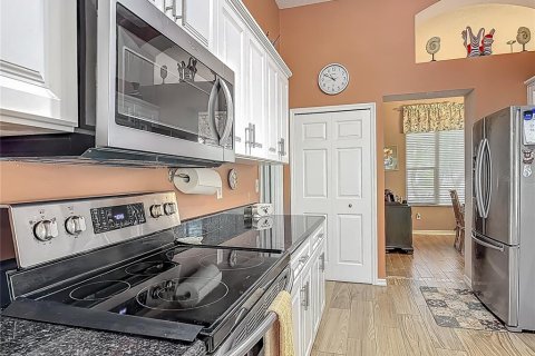 House in Port Orange, Florida 3 bedrooms, 184.32 sq.m. № 1680675 - photo 19