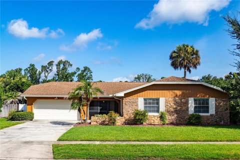 House in Winter Springs, Florida 3 bedrooms, 175.31 sq.m. № 2308503
