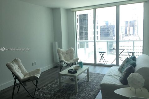 Condominio en alquiler en Miami, Florida, 1 dormitorio, 68.56 m2 № 1955370 - foto 7
