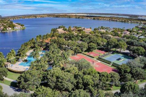 Villa ou maison à vendre à Miramar, Floride: 5 chambres, 325.25 m2 № 1952226 - photo 29
