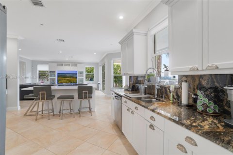 Villa ou maison à vendre à Miramar, Floride: 5 chambres, 325.25 m2 № 1952226 - photo 10