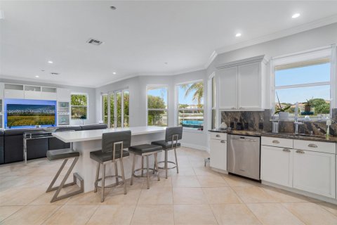 Villa ou maison à vendre à Miramar, Floride: 5 chambres, 325.25 m2 № 1952226 - photo 14