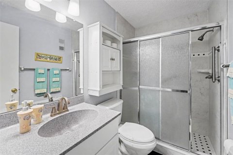 Condo in Saint Petersburg, Florida, 2 bedrooms  № 2234678 - photo 14