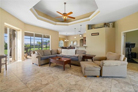 Casa en venta en Punta Gorda, Florida, 4 dormitorios, 204.76 m2 № 1843684 - foto 3
